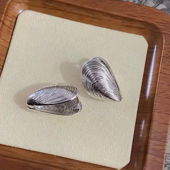 New Shell Silver Earrings Clam Shell Earrings - Picture 4 of 6